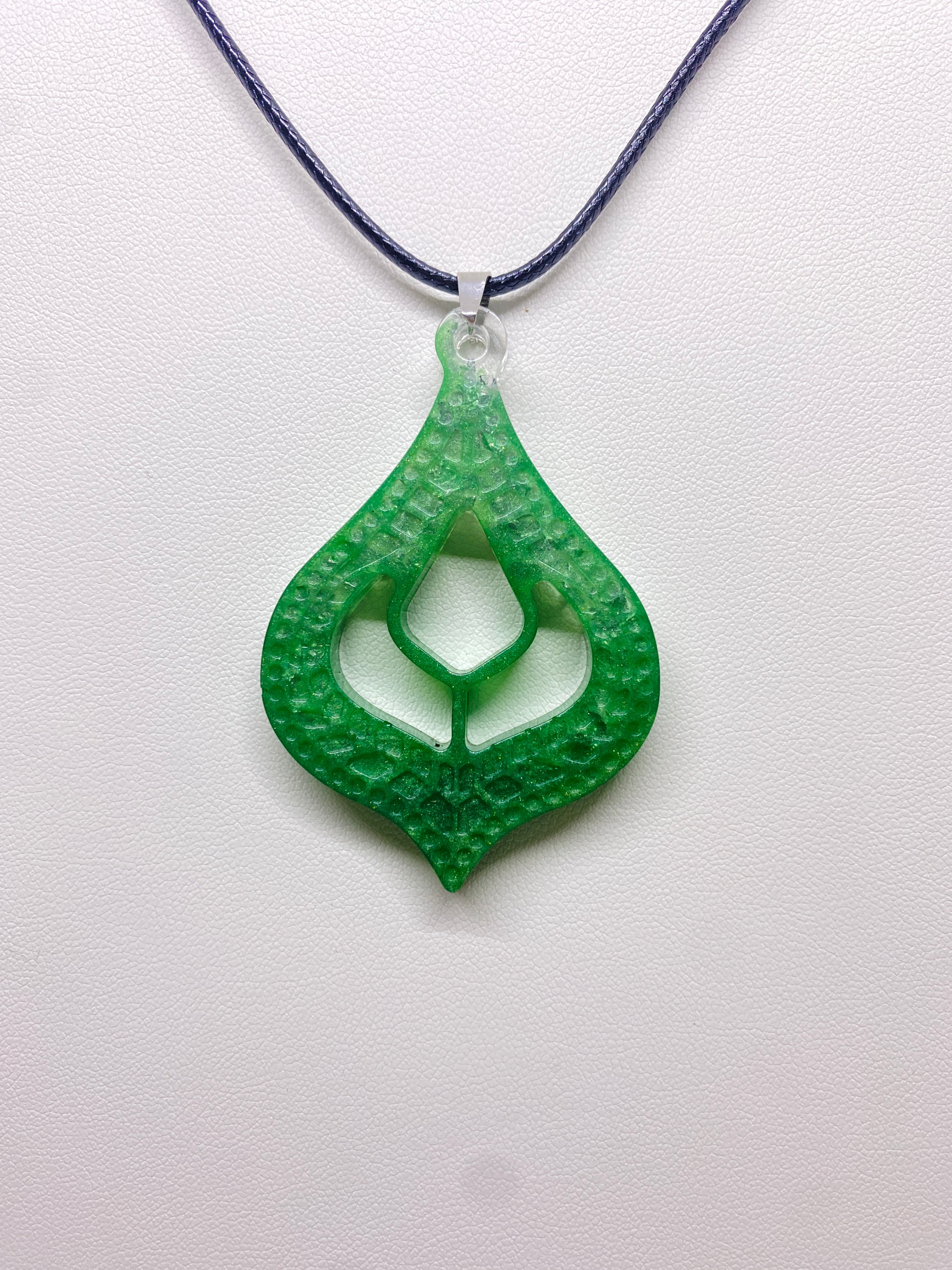 Collier YONA