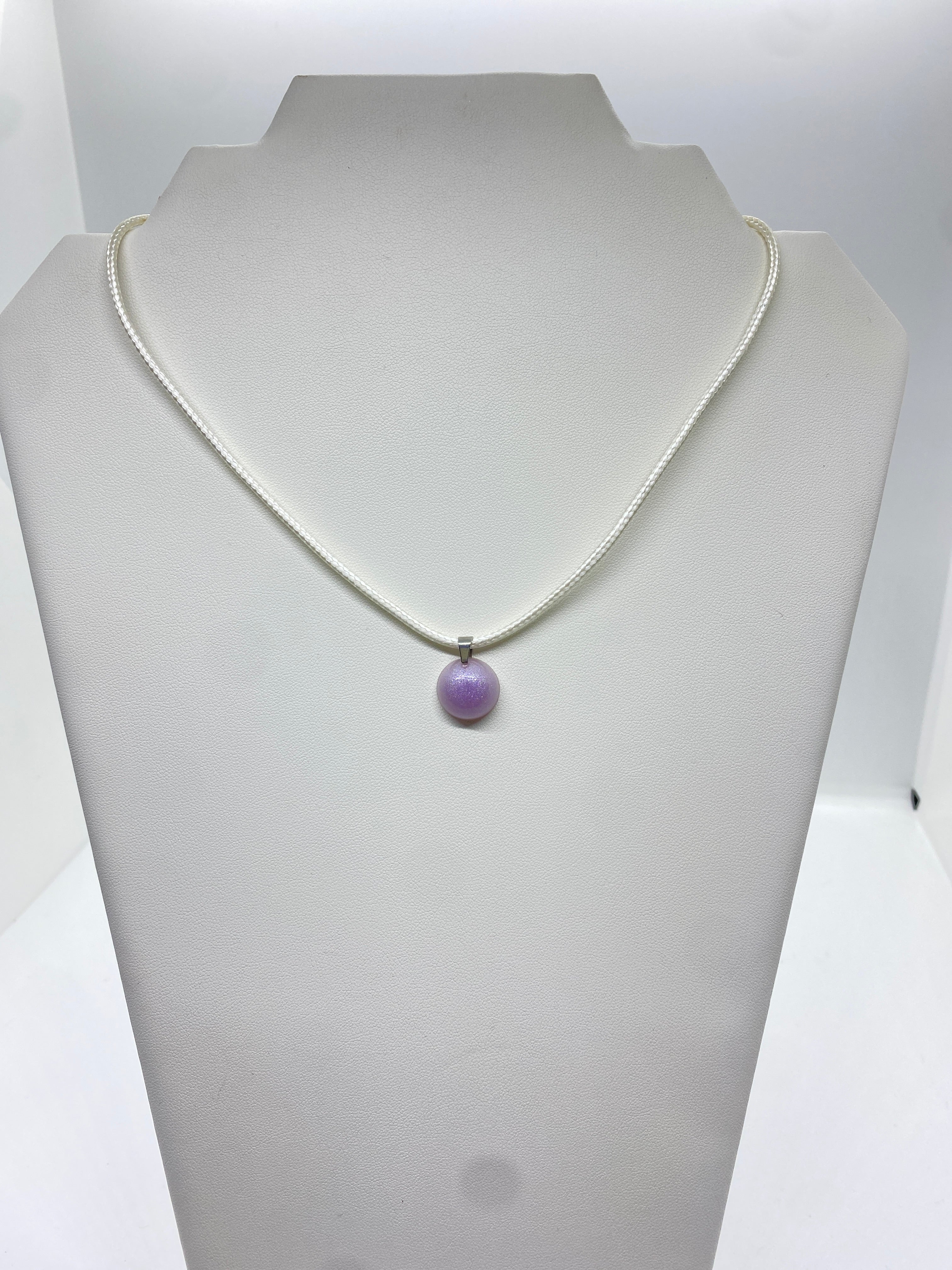 Collier JUNE
