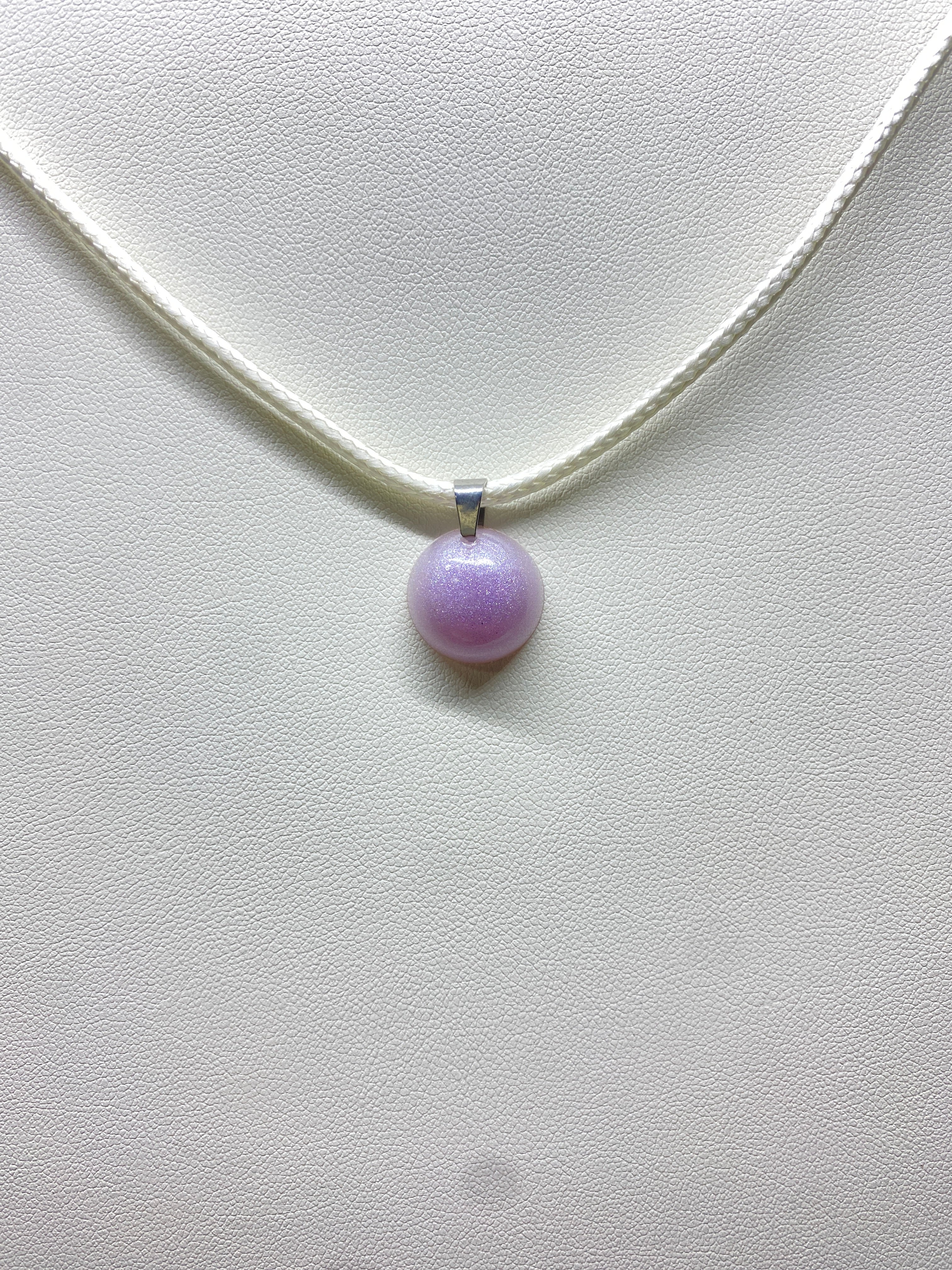Collier JUNE