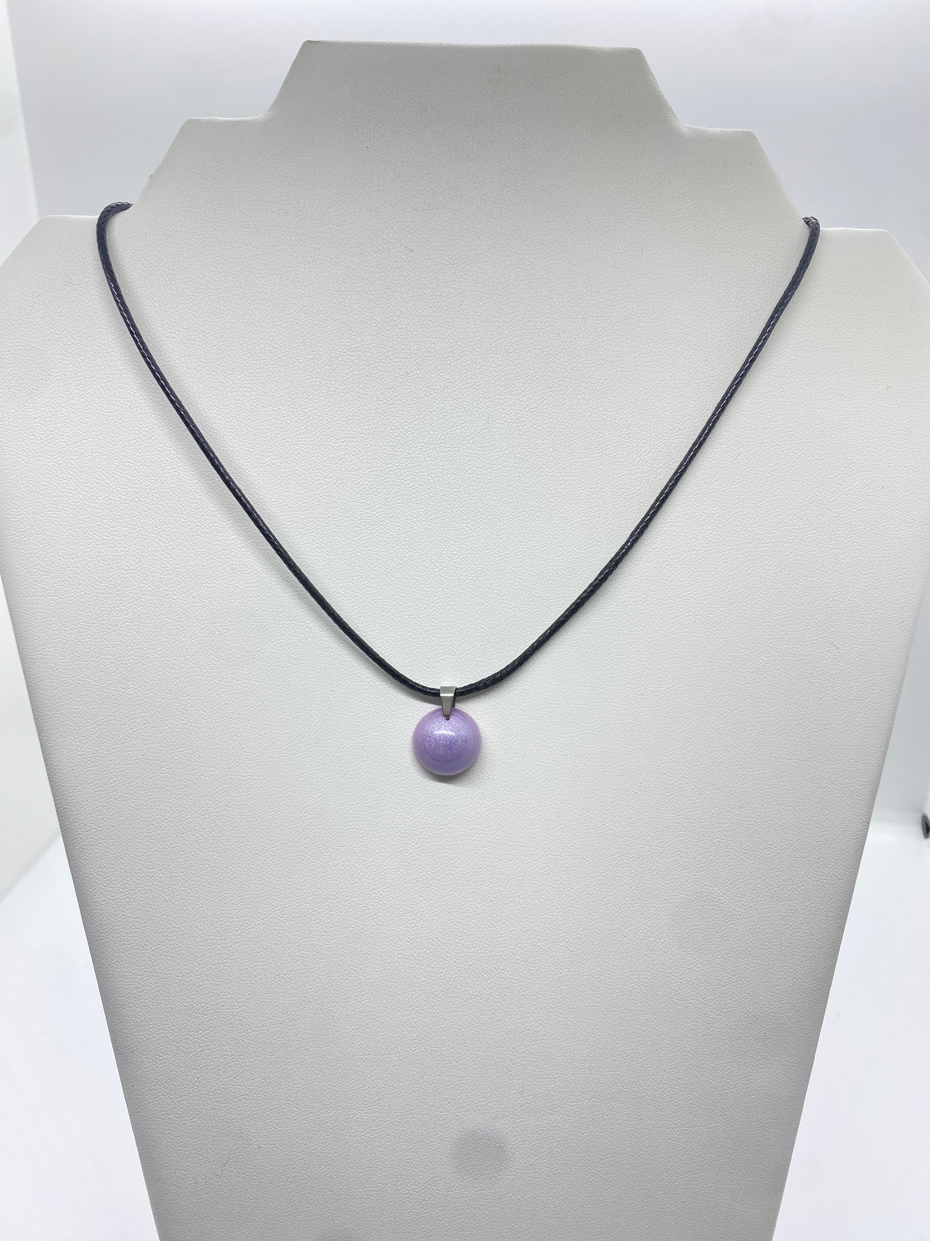 Collier JUNE