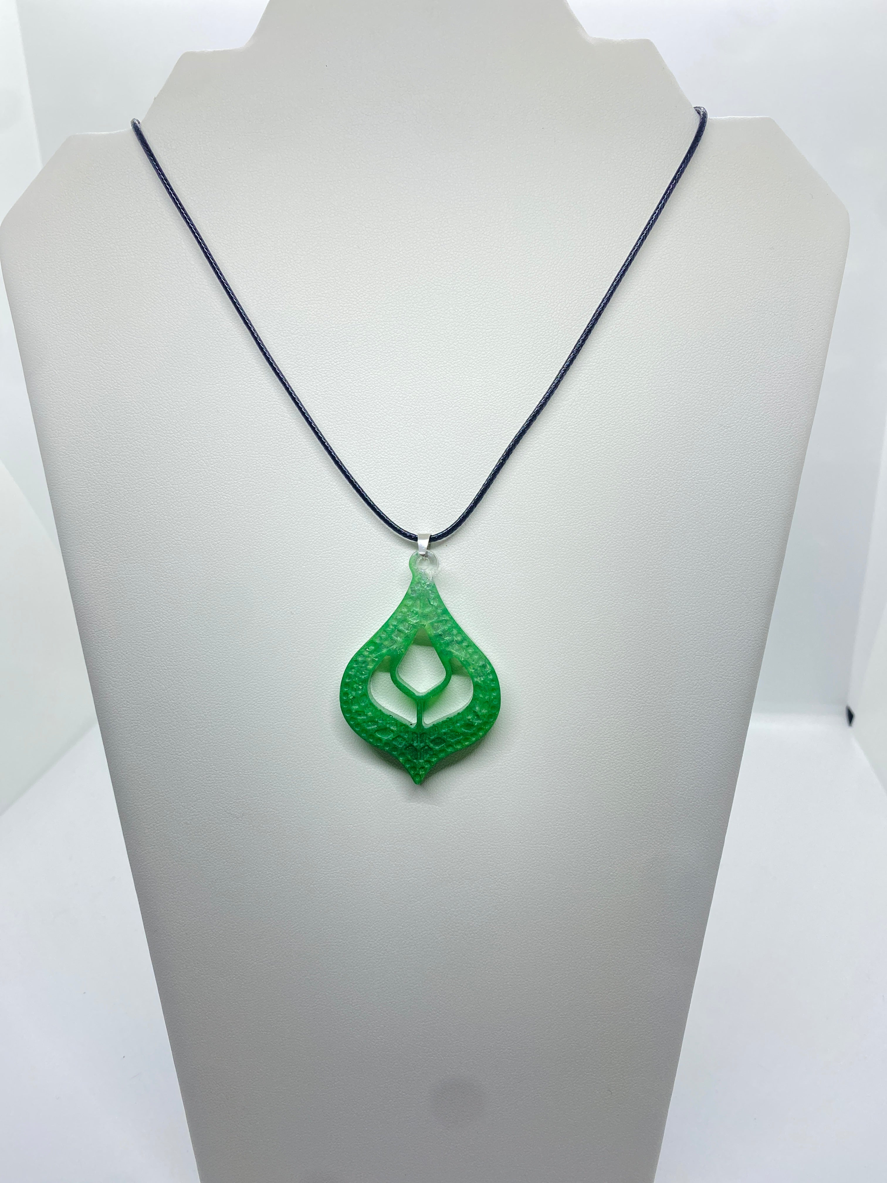 Collier YONA
