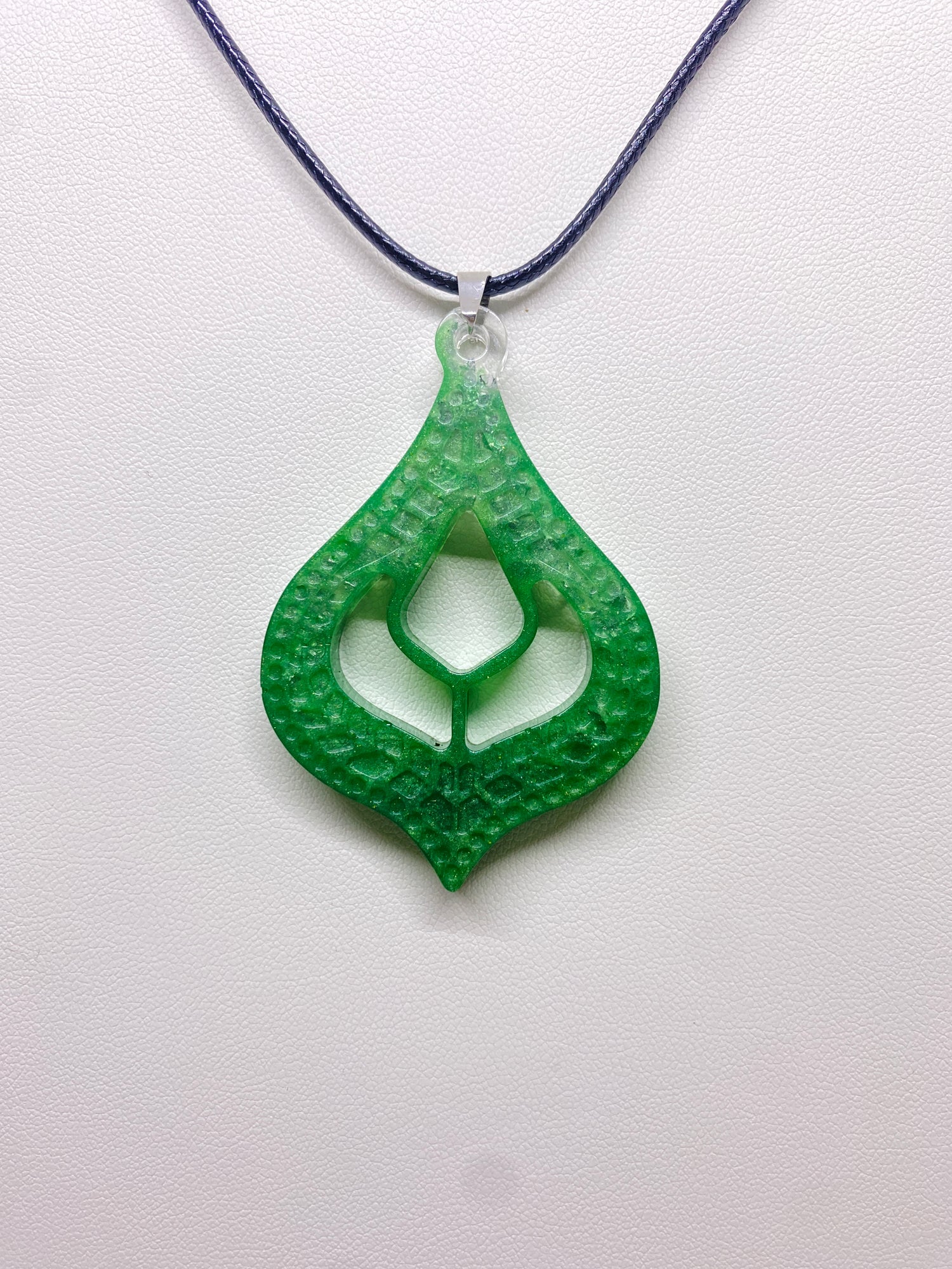 Collier YONA