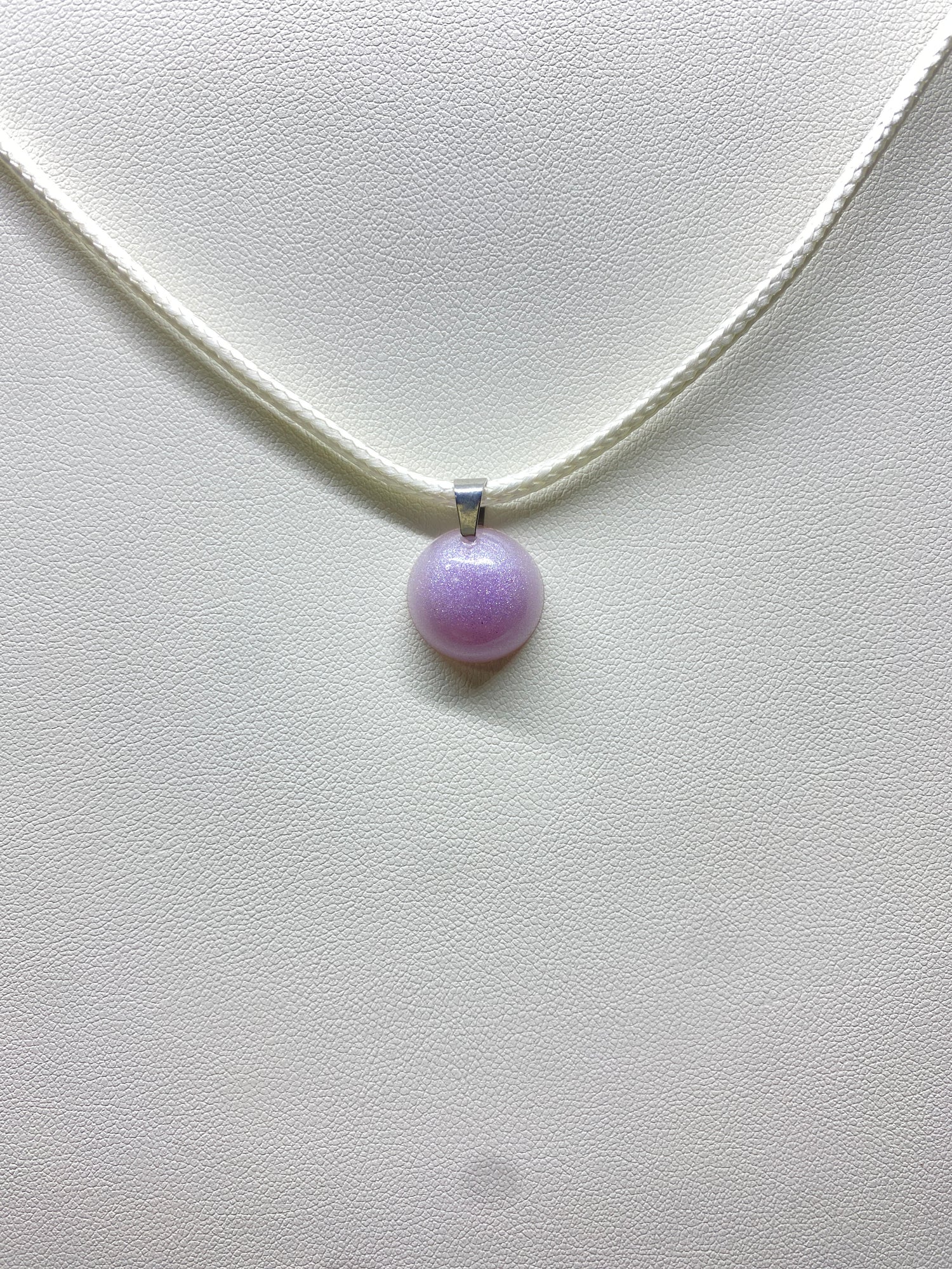 Collier JUNE