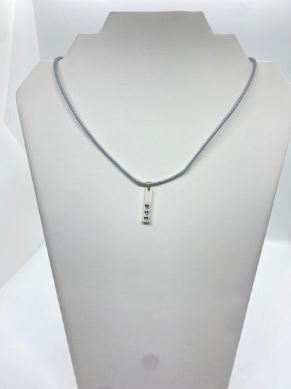 Collier AVA